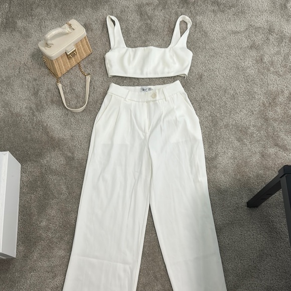 Elegant White Women's Pants - Picture 1 of 5